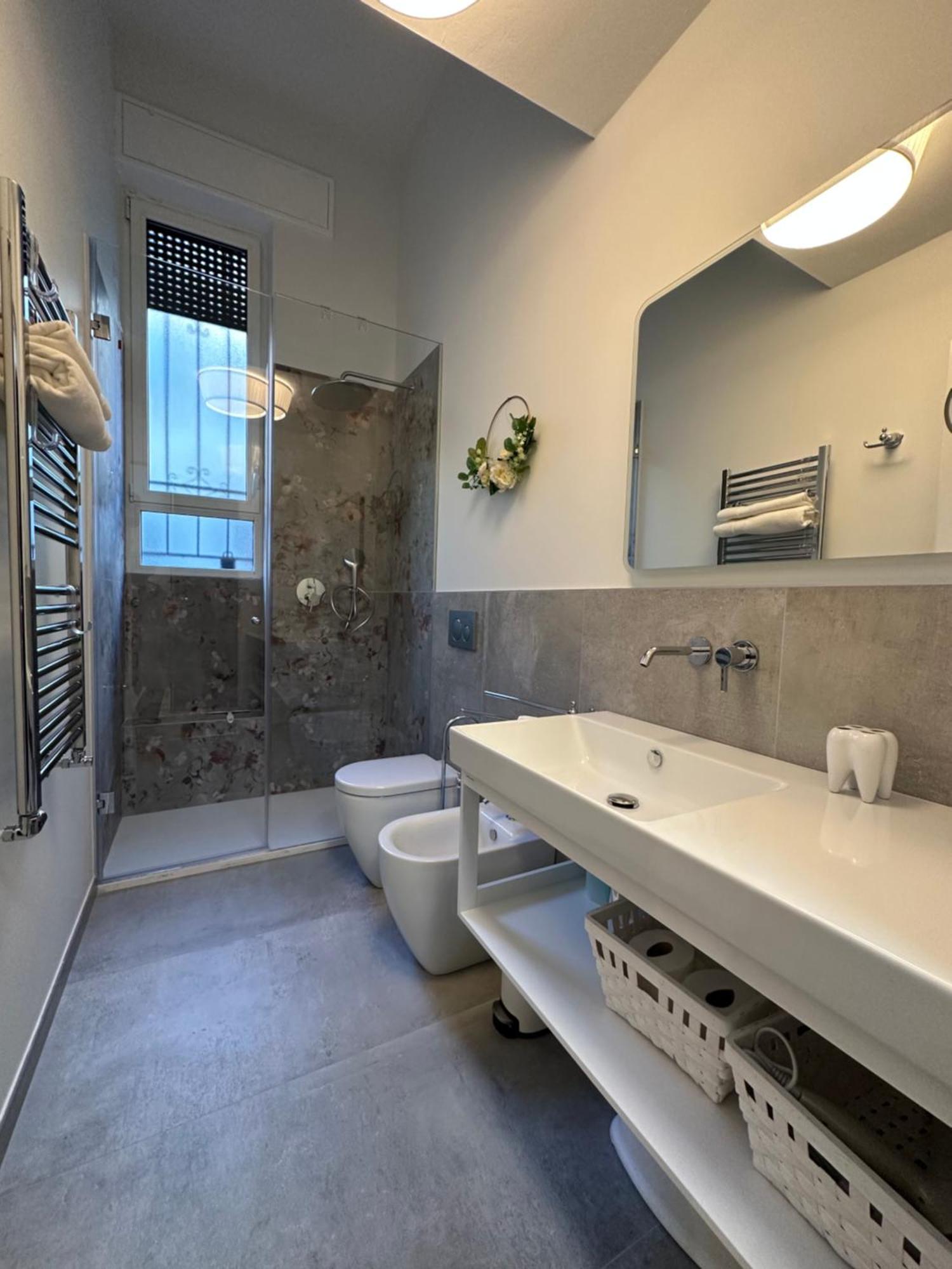 Flowers, A Cozy Suite In Μιλάνο Εξωτερικό φωτογραφία