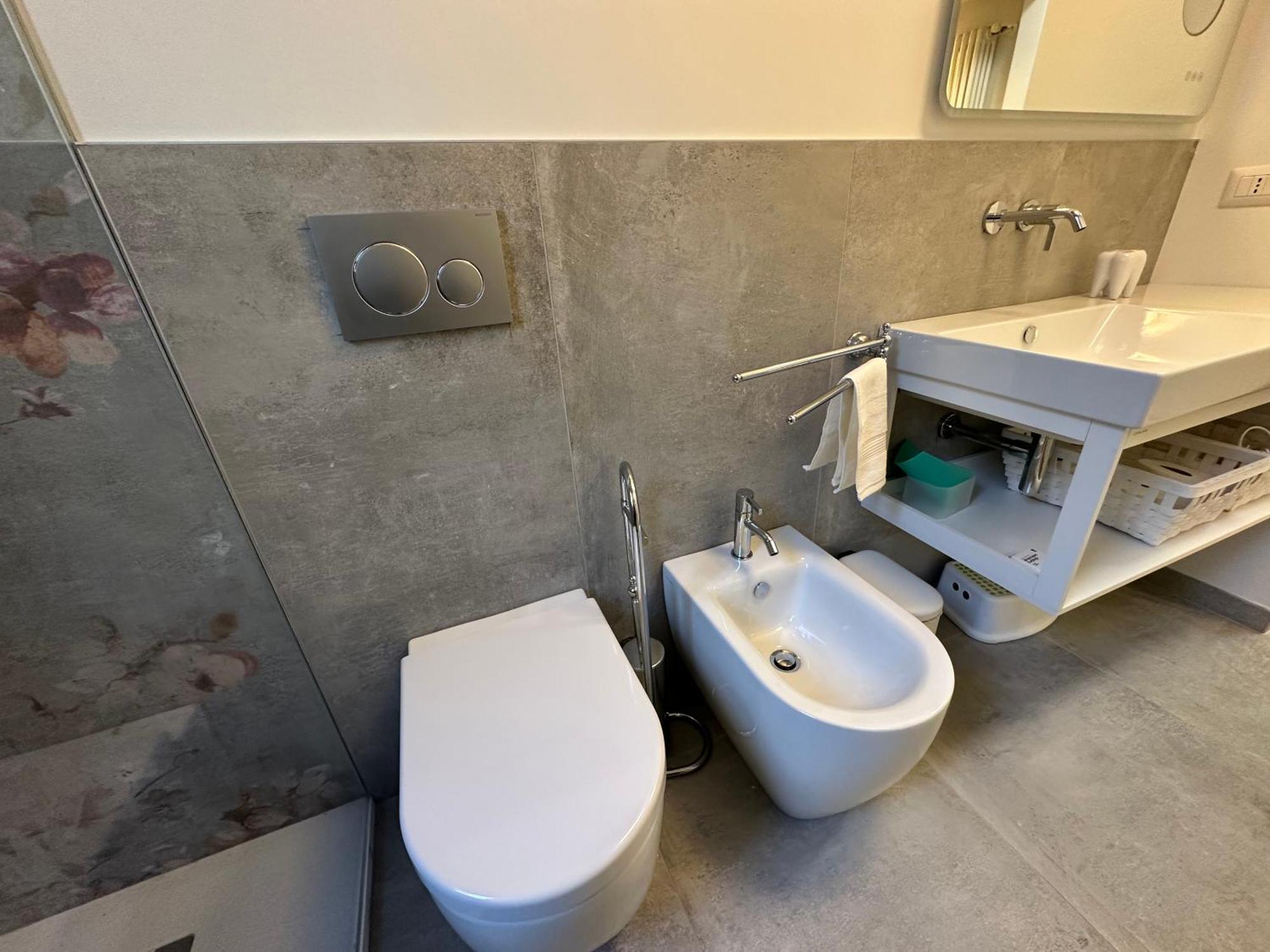Flowers, A Cozy Suite In Μιλάνο Εξωτερικό φωτογραφία