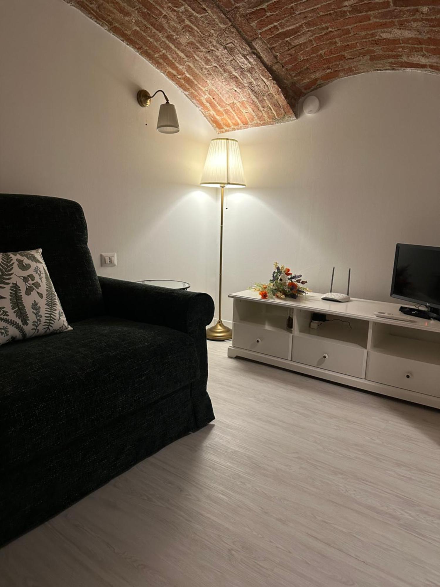 Flowers, A Cozy Suite In Μιλάνο Εξωτερικό φωτογραφία